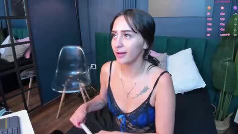 Snapshot of alicecoule chatting on 05-22-26, 12:22 Alice online show from 05-22-26, 12:22