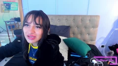 Snapshot of alicecoule chatting on 06-07-26, 11:58 Alice online show from 06-07-26, 11:58