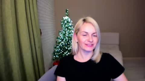 Snapshot of alicee__grace chatting on 12-13-25, 07:53 Alicee online show from 12-13-25, 07:53