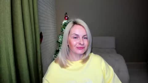 Snapshot of alicee__grace chatting on 12-21-25, 07:54 Alicee online show from 12-21-25, 07:54