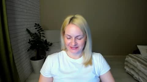 Snapshot of alicee__grace chatting on 02-22-26, 07:01 Alicee online show from 02-22-26, 07:01