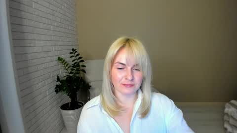 Snapshot of alicee__grace chatting on 02-25-26, 07:34 Alicee online show from 02-25-26, 07:34