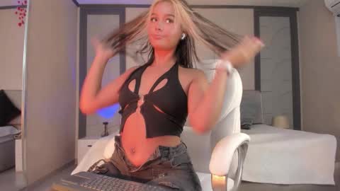 Snapshot of alicee_clark_ chatting on 02-28-26, 12:39 alicee_clark_ online show from 02-28-26, 12:39