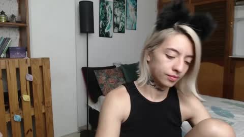 alicee_logan_ online show from 04-18-26, 02:04