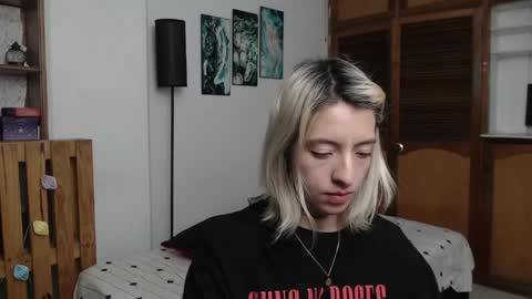 alicee_logan_ online show from 05-30-26, 02:41