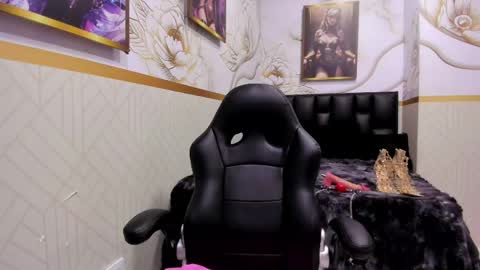 Snapshot of alicee_mature chatting on 05-08-26, 07:30 alicee online show from 05-08-26, 07:30