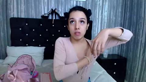 alicee_moonn online show from 12-20-25, 07:21