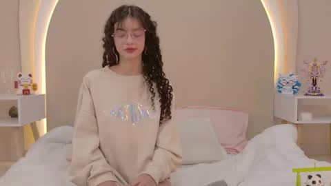 Snapshot of alicee_rodriguez chatting on 04-25-26, 06:05 alice online show from 04-25-26, 06:05