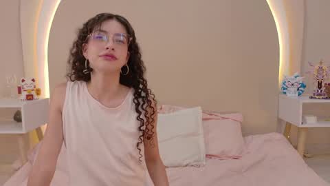 Snapshot of alicee_rodriguez chatting on 05-08-26, 04:45 alice online show from 05-08-26, 04:45