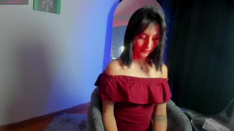 Snapshot of alicee_roos chatting on 05-12-26, 11:13 Alice online show from 05-12-26, 11:13