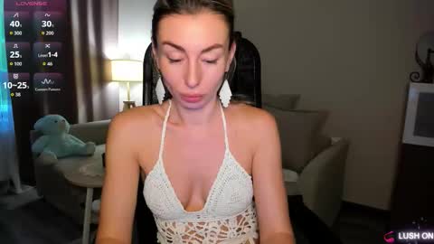 Snapshot of aliceevan chatting on 02-26-26, 01:48 Daniella online show from 02-26-26, 01:48