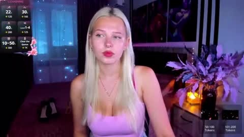 Snapshot of alicefreman chatting on 07-12-26, 06:04 Alice online show from 07-12-26, 06:04