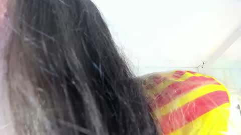 Snapshot of alicehanz_ chatting on 06-24-26, 04:00 Alice online show from 06-24-26, 04:00
