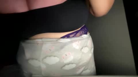 Aliceinboobieland online show from 04-22-26, 01:52