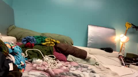 Snapshot of aliceinfuckmeland chatting on 12-28-24, 02:32 AliceinFuckmeland online show from 12-28-24, 02:32