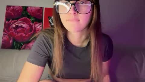 aliceinlustland online show from 04-04-26, 05:54