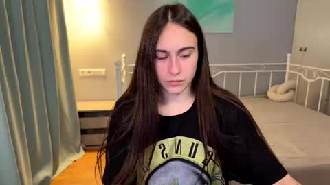 Snapshot of alicekollt chatting on 06-17-26, 09:05 alicekollt online show from 06-17-26, 09:05