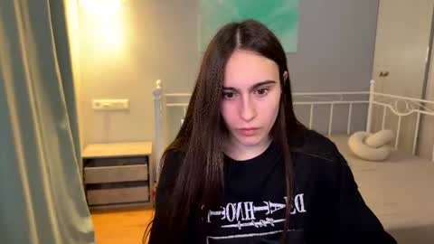 Snapshot of alicekollt chatting on 07-06-26, 10:01 alicekollt online show from 07-06-26, 10:01