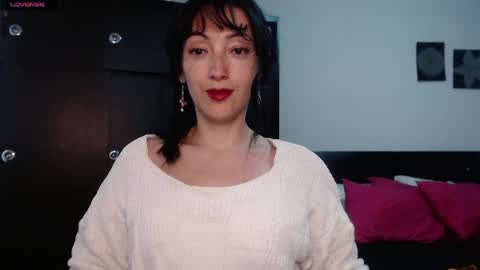 Snapshot of alicelove75 chatting on 05-13-26, 09:44 alicelove75 online show from 05-13-26, 09:44