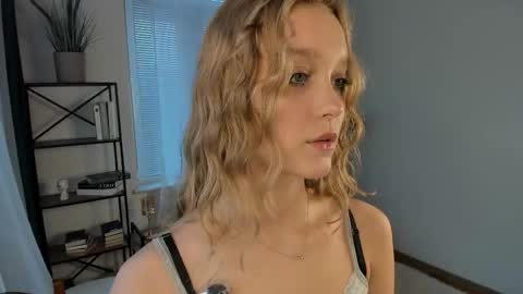 Serena online show from 03-04-26, 09:37