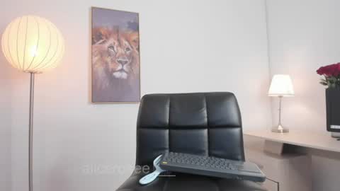 alicerosee___ online show from 06-24-26, 11:04