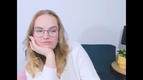 alicesensitive online show from 12-16-25, 04:56