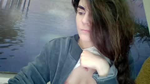 Snapshot of alicetailorrr chatting on 04-21-26, 06:12 AliceTailorrr online show from 04-21-26, 06:12