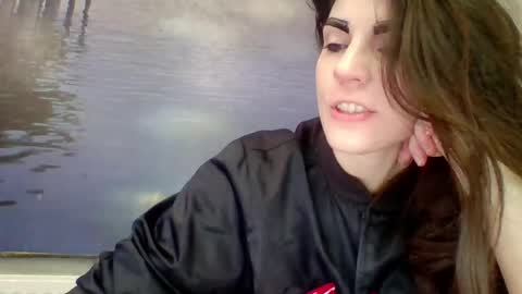 Snapshot of alicetailorrr chatting on 05-06-26, 06:52 AliceTailorrr online show from 05-06-26, 06:52