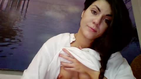 Snapshot of alicetailorrr chatting on 05-23-26, 02:21 AliceTailorrr online show from 05-23-26, 02:21