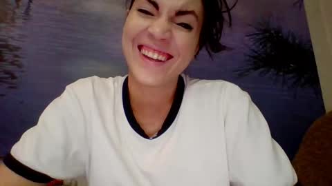 Snapshot of alicetailorrr chatting on 05-25-26, 11:33 AliceTailorrr online show from 05-25-26, 11:33