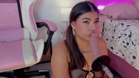 A L I C E  T H U N D E R online show from 11-02-25, 04:15