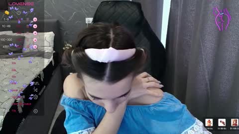 Snapshot of aliceweiss_ chatting on 02-15-26, 07:51 Alice online show from 02-15-26, 07:51