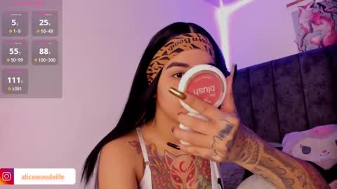 Snapshot of alicewoodville chatting on 02-12-25, 03:05 Alice online show from 02-12-25, 03:05