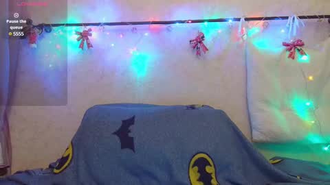 Snapshot of alicewoolfy chatting on 12-30-24, 09:29 AliceWoolfy online show from 12-30-24, 09:29