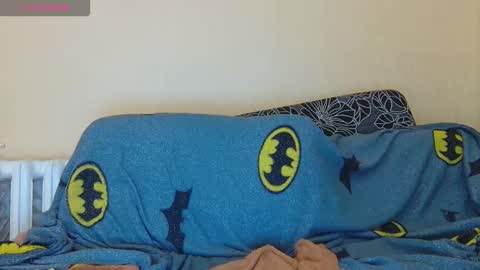 Snapshot of alicewoolfy chatting on 09-30-25, 05:01 AliceWoolfy online show from 09-30-25, 05:01