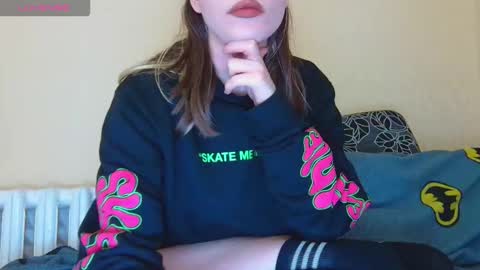 Snapshot of alicewoolfy chatting on 10-16-25, 12:00 AliceWoolfy online show from 10-16-25, 12:00