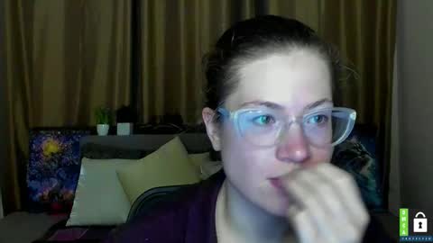 Alicia online show from 10-22-25, 05:34