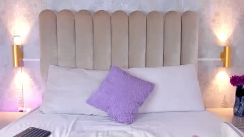 Alice  online show from 03-21-26, 08:34