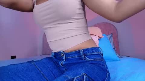 Snapshot of alicia_kyse chatting on 05-31-26, 03:04 Alicia Kyse online show from 05-31-26, 03:04