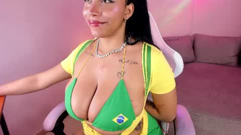 Snapshot of alicia_summer_ chatting on 06-14-26, 03:41 alicia_summer_ online show from 06-14-26, 03:41