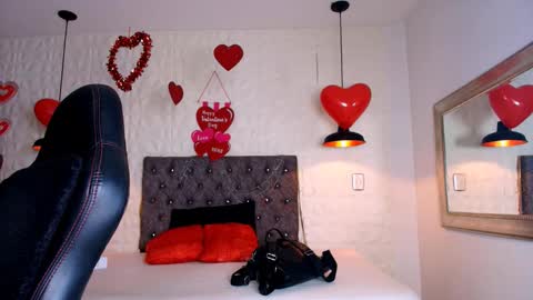 Snapshot of alicia_wonder_dl chatting on 02-14-26, 12:13 Ali online show from 02-14-26, 12:13