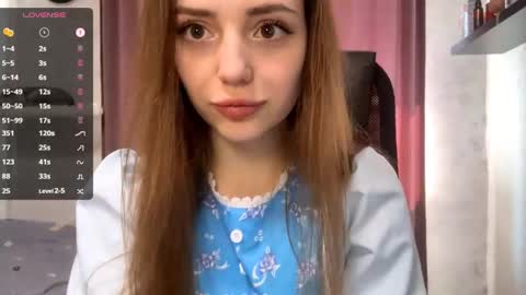 Snapshot of aliciacampbellia chatting on 06-04-26, 06:52 Alice online show from 06-04-26, 06:52