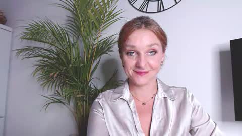 Alicia online show from 10-27-25, 04:11