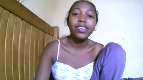 Snapshot of alicianah chatting on 09-22-25, 08:44 alicianah online show from 09-22-25, 08:44