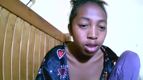 Snapshot of alicianah chatting on 09-24-25, 08:06 alicianah online show from 09-24-25, 08:06