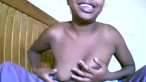 Snapshot of alicianah chatting on 10-08-25, 05:38 alicianah online show from 10-08-25, 05:38