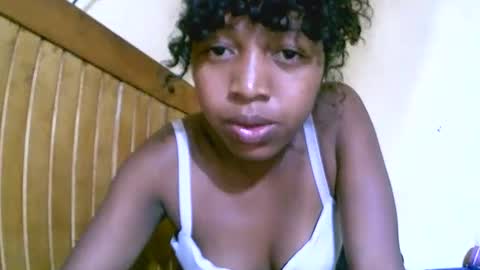 Snapshot of alicianah chatting on 10-15-25, 04:29 alicianah online show from 10-15-25, 04:29