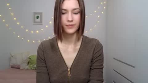 Snapshot of alicianoveli chatting on 06-17-26, 05:32 alicianoveli online show from 06-17-26, 05:32