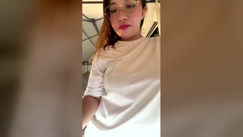 Alicia  online show from 05-18-26, 01:45