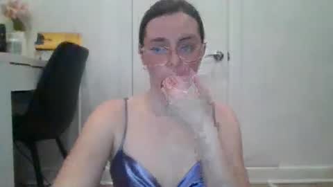 Snapshot of alicjababexo chatting on 05-20-26, 03:13 alicjateenpolish online show from 05-20-26, 03:13
